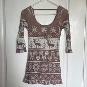 Women’s L stretchy Christmas pale pink & white Wet Seal blouse.